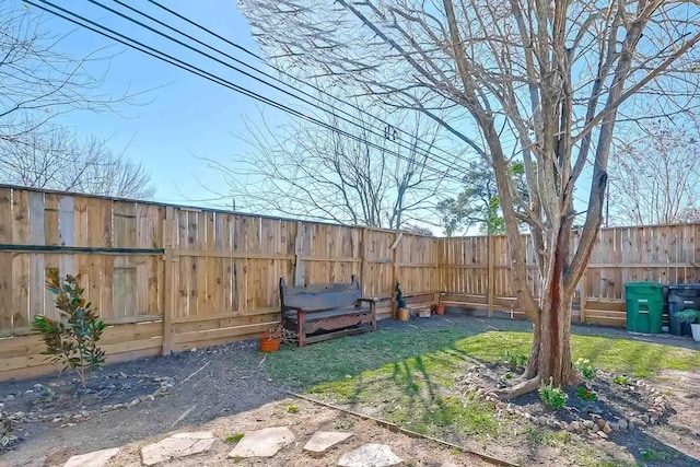 1265 Du Barry Ln, Houston, TX 77018 - view of yard with a fenced backyard