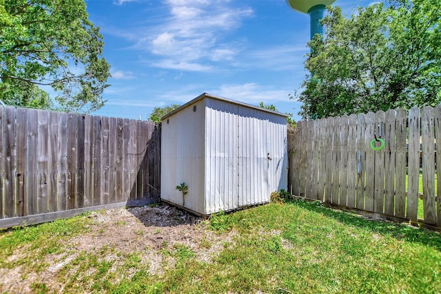 6902 Desert Rose Ln, Houston, TX 77086 - view of shed