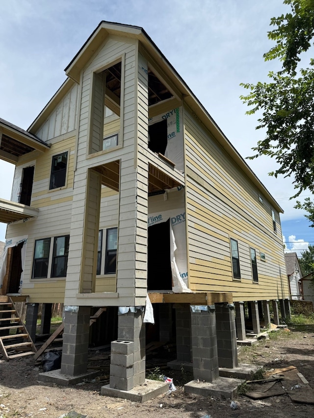 5226 Ricky St Unit A, Houston, TX 77033 - view of building exterior featuring stairway