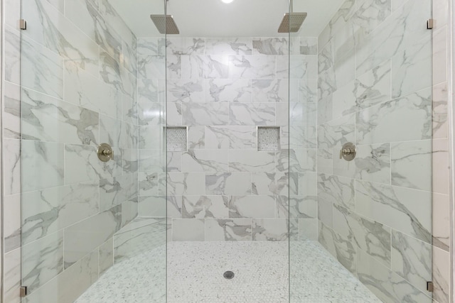 13 Caravelle Ct, Galveston, TX 77554 - bathroom with a tile shower