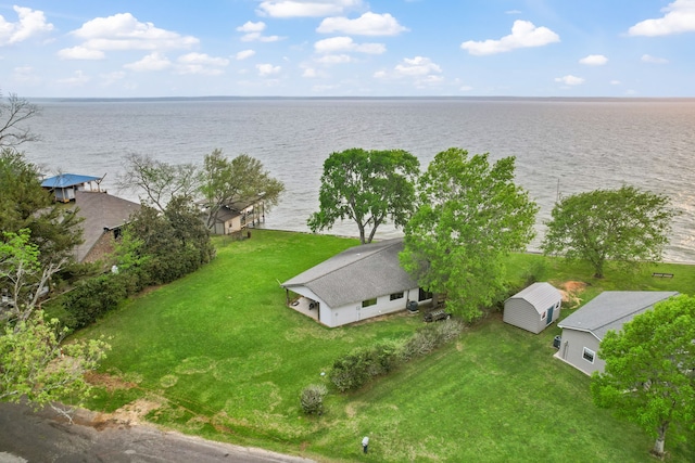 bird's eye view featuring a water view