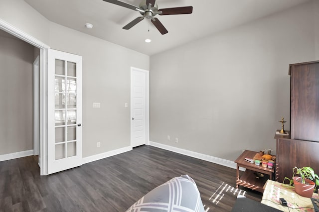 17052 Easter Lily Dr, Conroe, TX 77385 - living area featuring dark wood-type flooring, a ceiling fan, baseboards, and recessed lighting