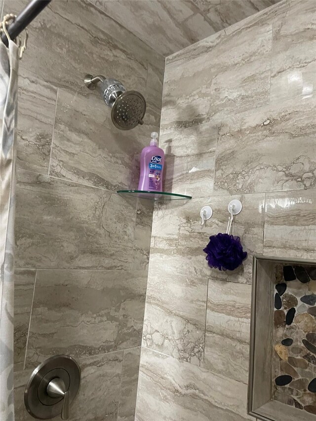 406 W Liberty Rd, Harleton, TX 75651 - details with tiled shower