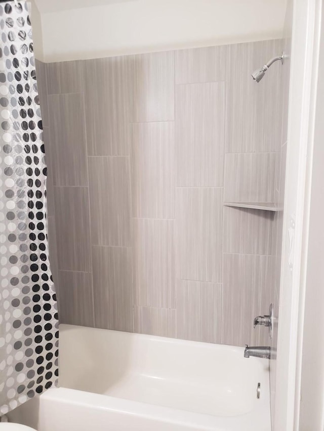 full bath with shower / washtub combination