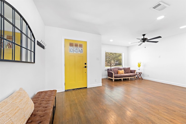 entryway featuring visible vents, baseboards, recessed lighting, and wood finished floors