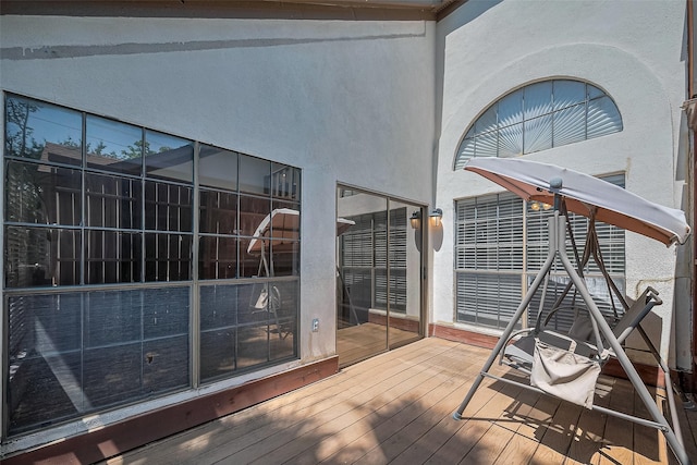 1904 Portsmouth St, Houston, TX 77098 - view of wooden deck