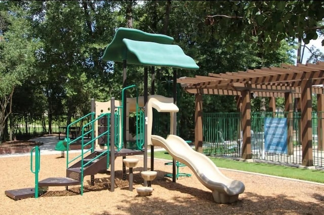 25827 Austin Spgs, Spring, TX 77373 - communal playground featuring fence and a pergola