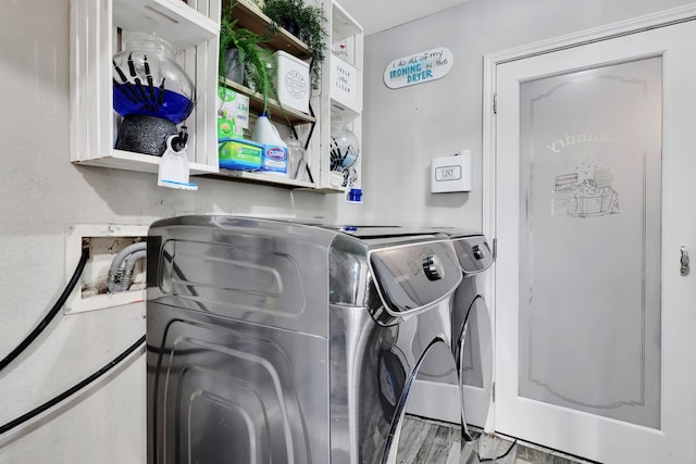 8319 Lemongrass Ave, Baytown, TX 77521 - laundry area featuring laundry area and washer and dryer