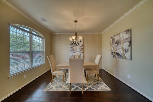 6303 Wood Creek Ln, League City, TX 77573 - dining area featuring visible vents, baseboards, ornamental molding, a chandelier, and hardwood / wood-style flooring