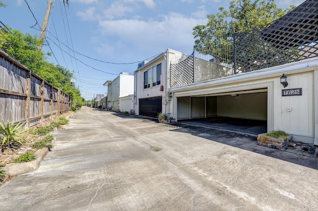 7628 Del Monte Dr, Houston, TX 77063 - view of street