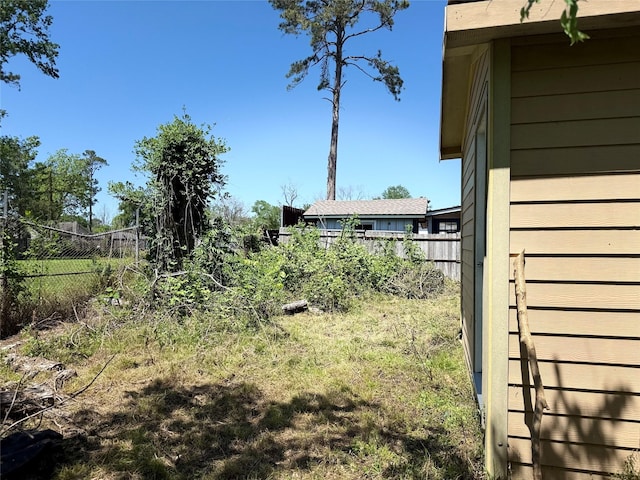 6525 Sealey St, Houston, TX 77091 - view of yard with fence