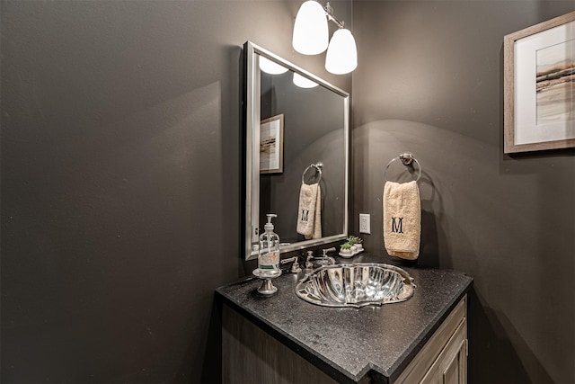 3028 Locke Ln, Houston, TX 77019 - bathroom with vanity