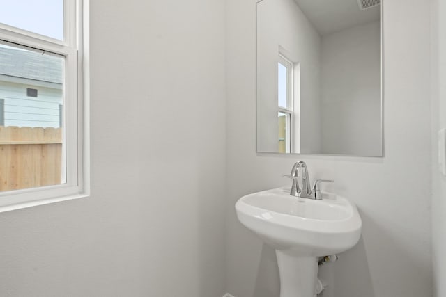 17824 Lionheart Rd, Conroe, TX 77306 - bathroom featuring a sink