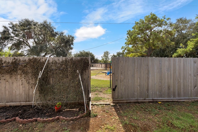 10223 Dude Rd, Houston, TX 77064 - view of yard with fence