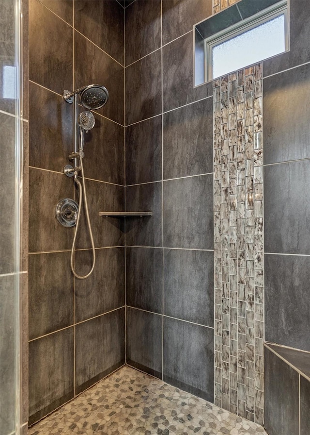 12122 Hawthorne Dr, Montgomery, TX 77356 - full bath with tiled shower