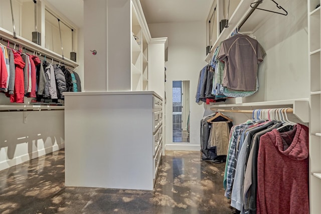 12122 Hawthorne Dr, Montgomery, TX 77356 - view of walk in closet