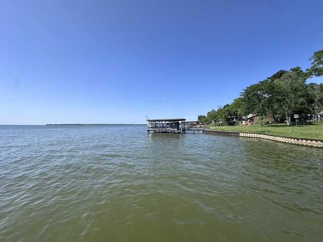 property view of water featuring boat lift