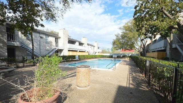 pool with fence
