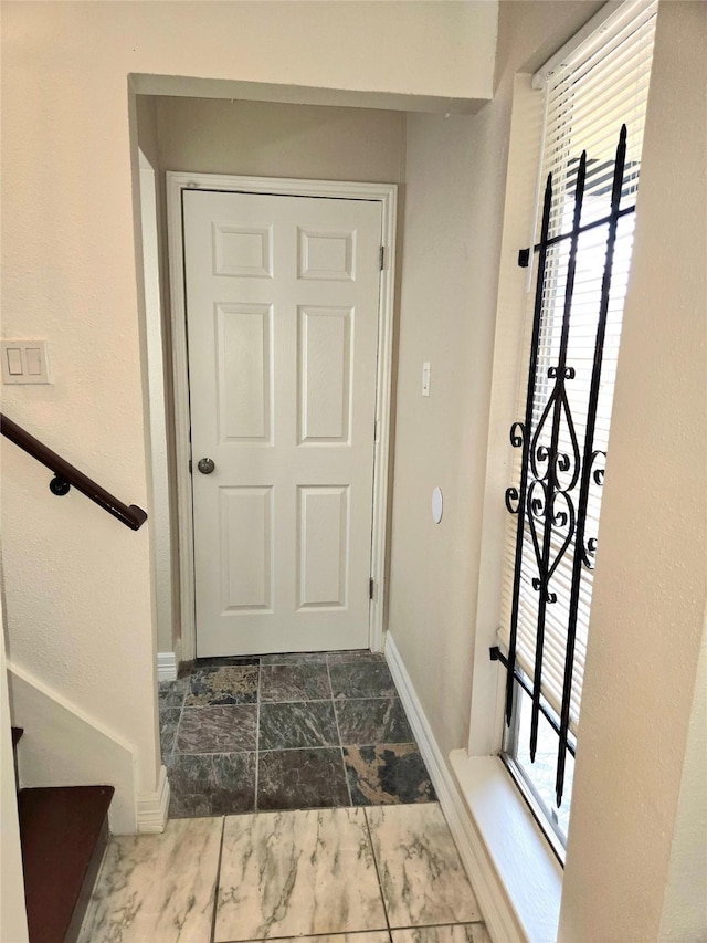 12325 Ridgeside Dr, Houston, TX 77072 - entrance foyer featuring baseboards