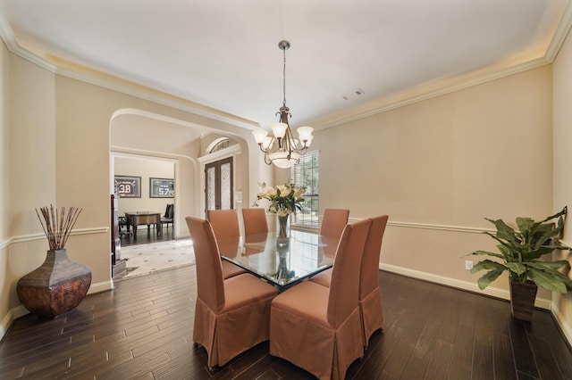 3203 Round Meadow Ln, Missouri City, TX 77459 - dining room featuring dark wood-type flooring, an inviting chandelier, baseboards, and visible vents