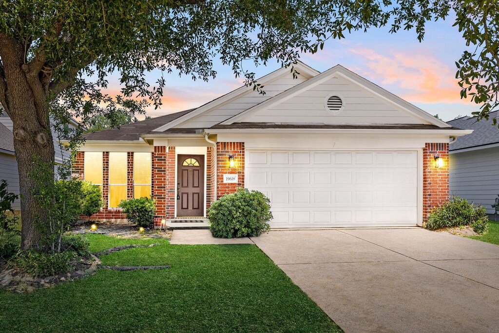 19618 Narcissus Brook Ln, Cypress, TX 77433 - photo 1