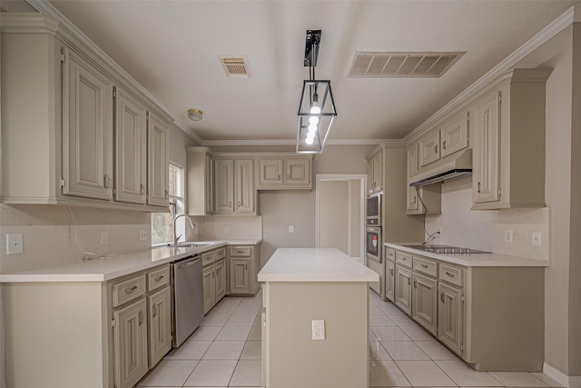 215 Wood Circle Ln, Houston, TX 77015 - kitchen with appliances with stainless steel finishes, under cabinet range hood, cream cabinets, a kitchen island, and a sink