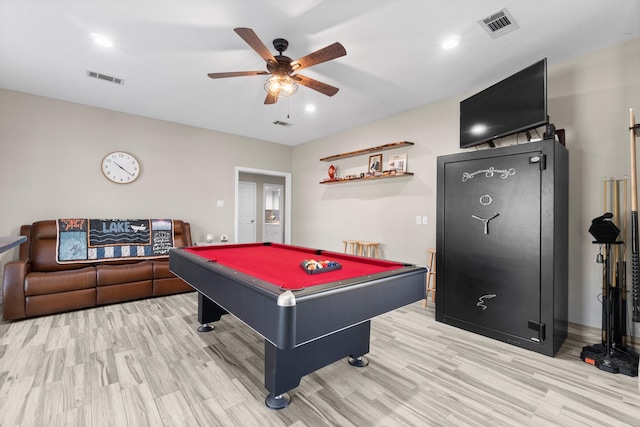 2906 Penninsula Pt, Montgomery, TX 77356 - rec room featuring a ceiling fan, light wood-style floors, billiards table, and recessed lighting
