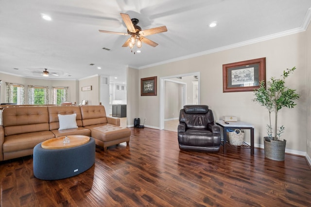 2906 Penninsula Pt, Montgomery, TX 77356 - living area featuring ceiling fan, crown molding, wood finished floors, and recessed lighting