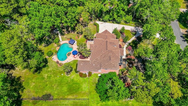 37703 Edgewater Dr, Pinehurst, TX 77362 - view from above of property featuring a pool area