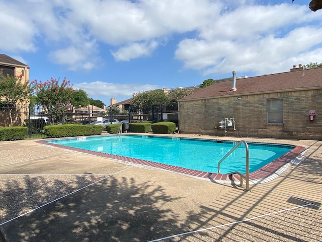 10555 Turtlewood Ct Unit 2102, Houston, TX 77072 - pool featuring a patio area and fence