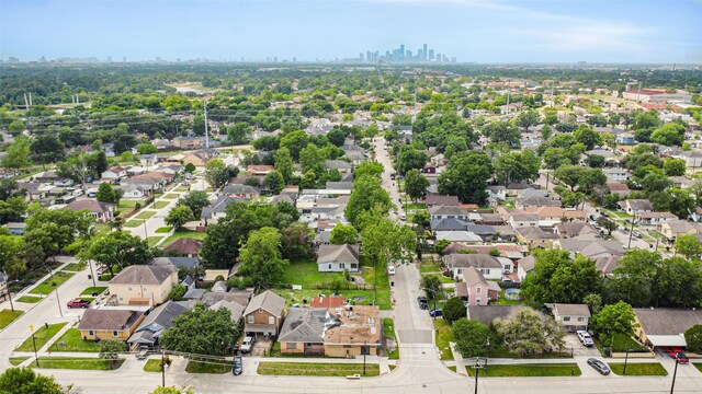 7846 Dayton St, Houston, TX 77012 - aerial view featuring a residential view