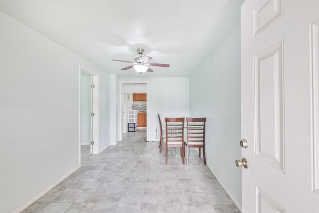 7846 Dayton St, Houston, TX 77012 - corridor with baseboards