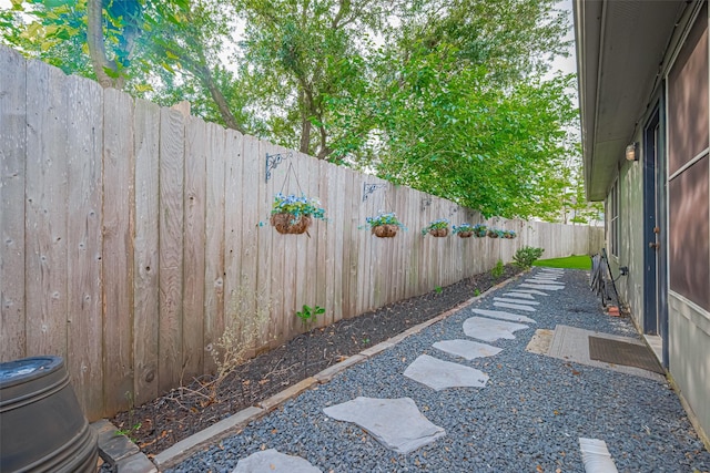 131 Breezy Shore Ct, Dickinson, TX 77539 - view of yard featuring a fenced backyard