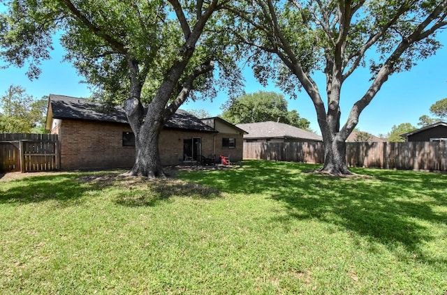 15 Murex St, Bay City, TX 77414 - view of yard