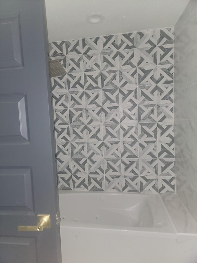 8424 Botany Ln, Houston, TX 77075 - bathroom featuring shower / bathing tub combination