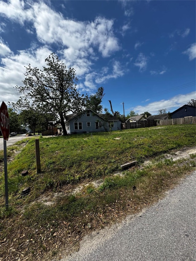 607 Melwood St, Houston, TX 77009