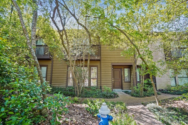 11711 Memorial Dr Unit 367, Houston, TX 77024 - view of front of home with a balcony