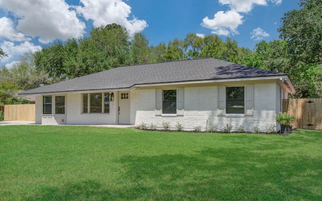 624 Willow Ln, Eagle Lake, TX 77434 - ranch-style home featuring brick siding and roof with shingles