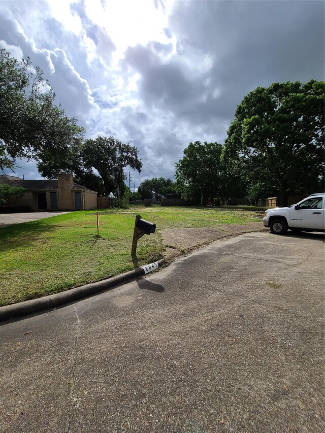 2047 Briarlee Dr, Houston, TX 77077