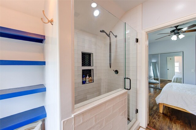 full bathroom with ensuite bathroom, a shower stall, wood finished floors, recessed lighting, and ceiling fan