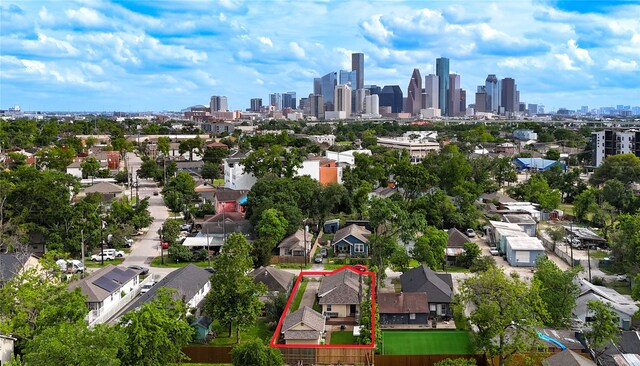 view of property location featuring property boundaries highlighted and a view of skyline