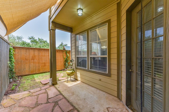 1301 Ketch Ct, League City, TX 77573 - view of patio with a fenced backyard