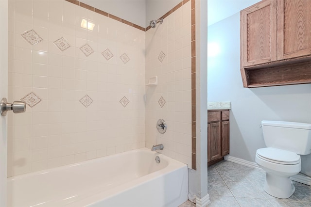 1189 Fm 935, Lott, TX 76656 - full bath featuring washtub / shower combination, baseboards, toilet, vanity, and tile patterned floors