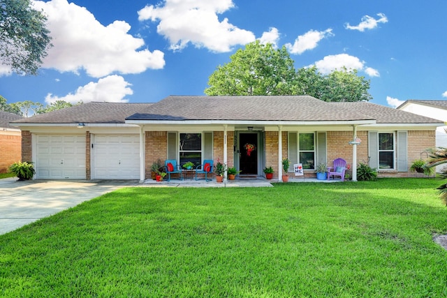 5522 Duxbury St, Houston, TX 77035 - single story home featuring a porch, an attached garage, a front yard, and concrete driveway