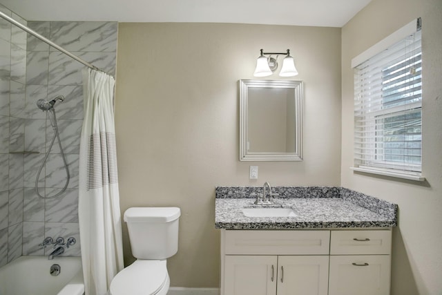 5522 Duxbury St, Houston, TX 77035 - full bathroom with vanity, toilet, and shower / tub combo with curtain