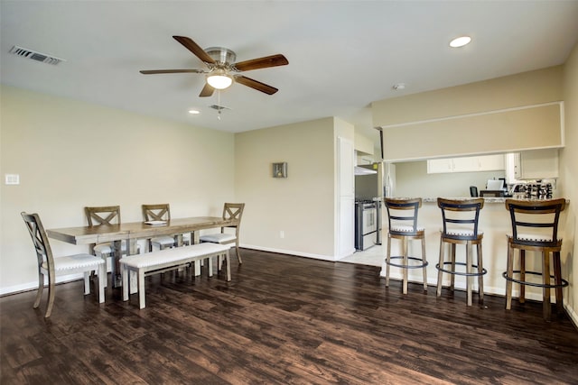 5522 Duxbury St, Houston, TX 77035 - dining space featuring wood finished floors, a ceiling fan, recessed lighting, and baseboards