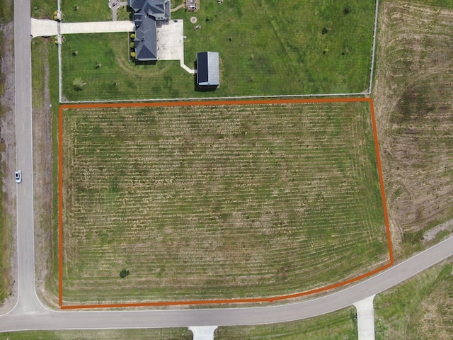 443 Lakeview Dr, Angleton, TX 77515