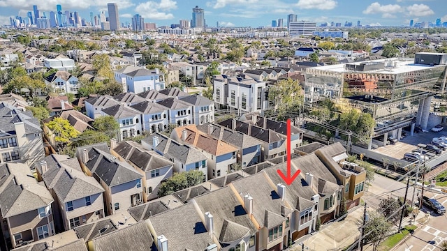bird's eye view with a view of city