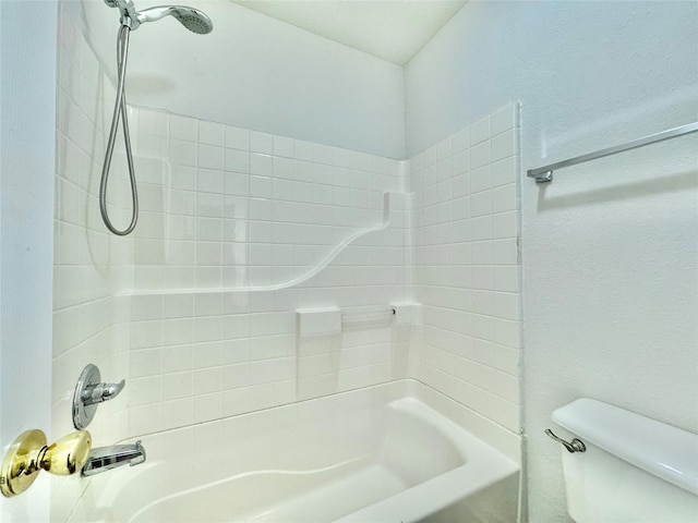 7914 Oakington Dr, Houston, TX 77071 - full bath featuring toilet and shower / tub combination