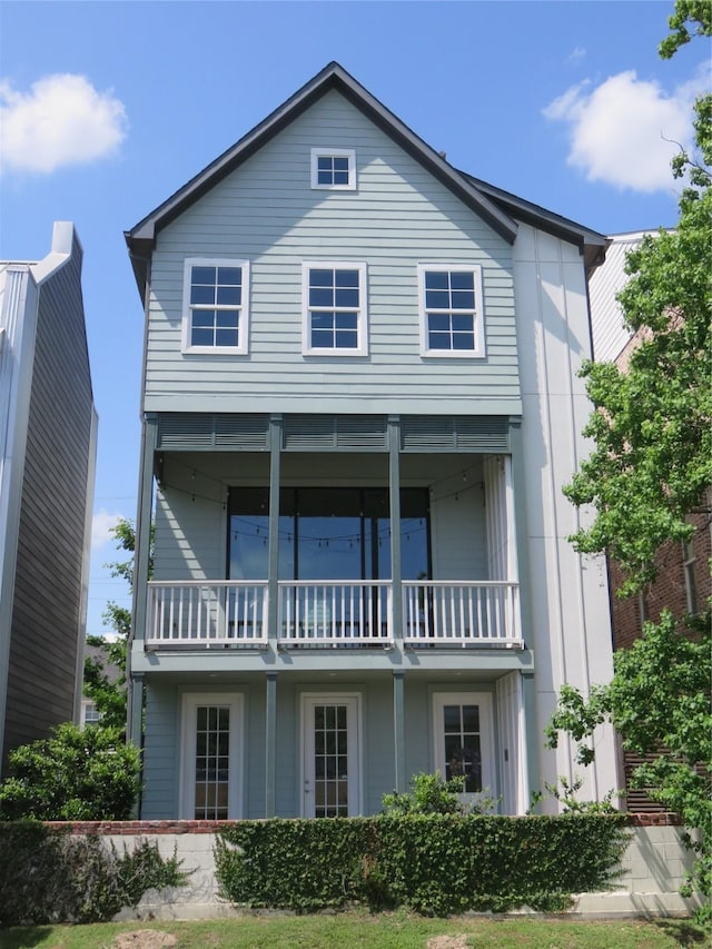 8624 Emnora Ln, Houston, TX 77080 - rear view of house with a balcony